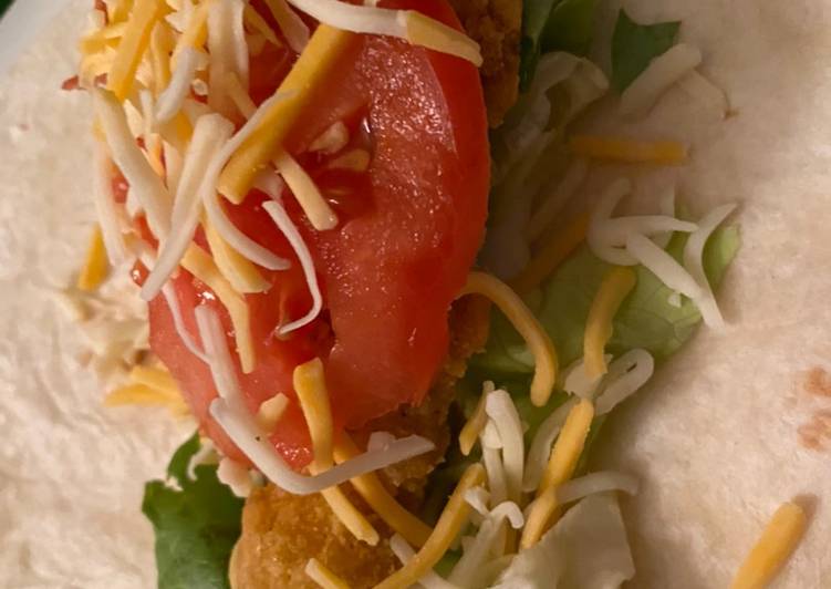 Steps to Make Quick Ranch BLT wrap