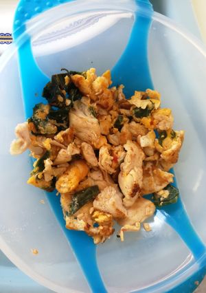 รูปของ ไก่ผัดคะน้าใส่ไข่ (เมนูเด็ก ก่อนขวบงดปรุง)