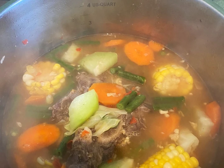 Cara Gampang Membikin Resep Sayur asem tetelan tulang sapi yang Uenak Anti Ribet, Uenak Banget