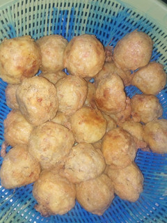 A picture of Yam balls.
