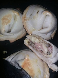 Una foto de Empanadas de jamón y queso