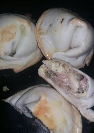 Una foto de Empanadas de jamón y queso