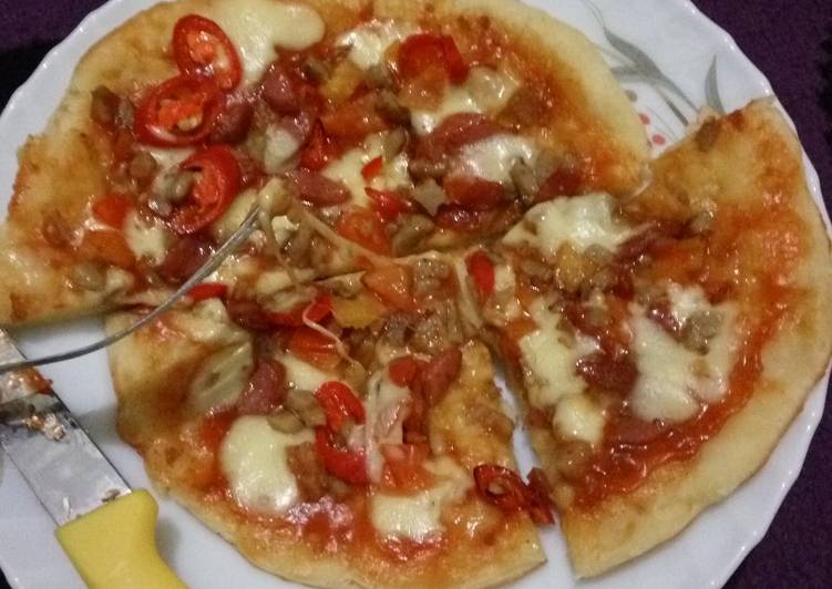 Langkah Mudah untuk Menyiapkan Pizza teflon yang Enak