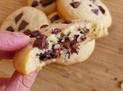 Una foto de cookies sin huevo