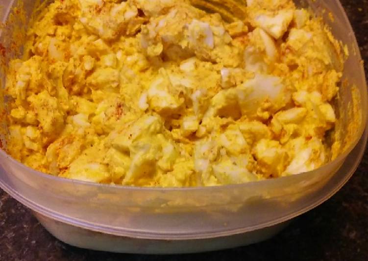 Steps to Make Quick Deviled Egg Salad