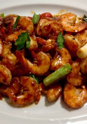 A picture of Shrimp in oyster sauce.