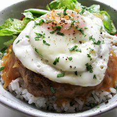 ‘Loco Moco’ Hamburger Rice Bowl A picture of ‘Loco Moco’ Hamburger Rice Bowl.