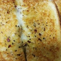 A picture of Cheese garlic bread.
