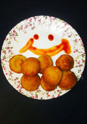 सूजी के अप्पे(suji ke appe recipe in hindi) रेसिपी मुख्य फोटो