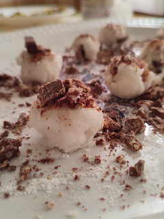 Una foto de Mochis de chocolate
