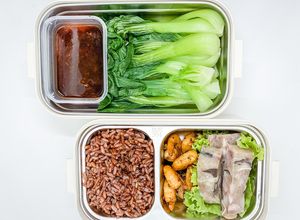 Hình của món Giảm cân - lunchbox - eat clean : Tôm rim mật ong + cải thìa luộc (392calo).