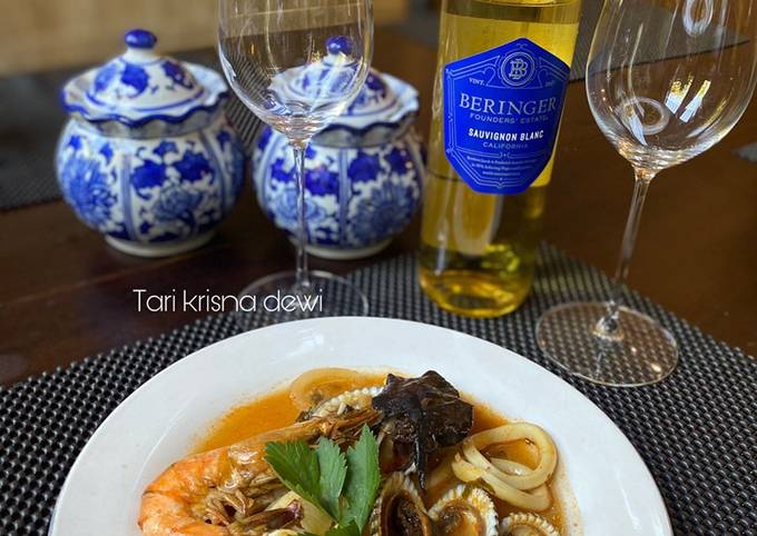 Resep Bouillabaisse kerang dara yang Lezat Sekali