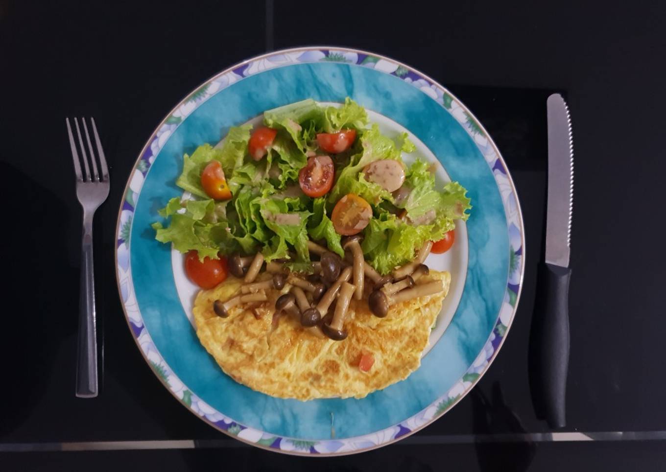 Omelette + salad