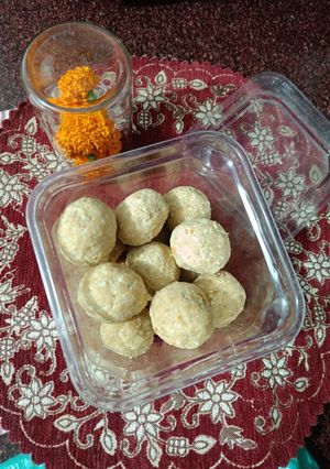 A picture of Peanut Laddoo.