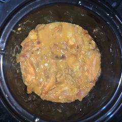 A picture of Chicken Curry.