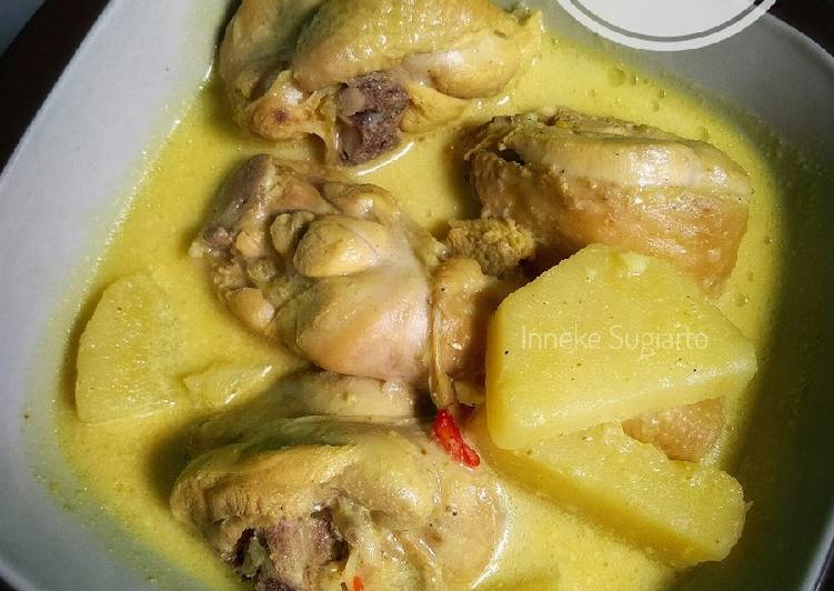 33. Kari Ayam