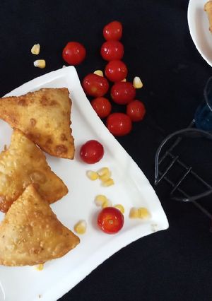 A picture of Soya samosa.