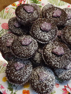 Una foto de Muffins de chocolate condimentados, con pepitas de chocolate
