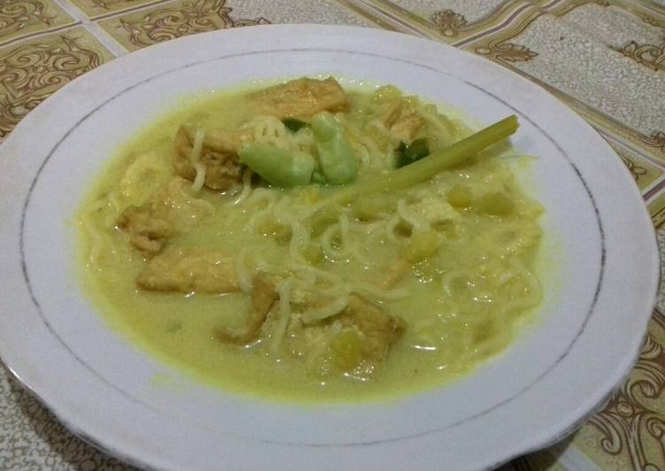 Pare Mie Tahu Kuah Kuning