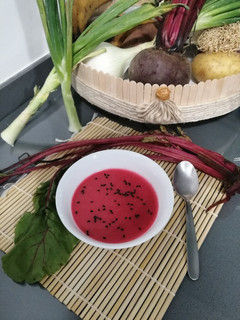Una foto de Gazpacho de Remolacha
