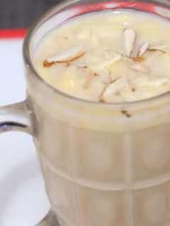 A picture of Apple milk shake.