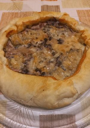 A picture of Savory Tart with Radicchio, Gorgonzola, and Ham.
