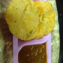 A picture of Chole homemade kulche.
