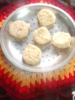 મલાઈ પેંડા (Malai Penda Recipe In Gujarati) રેસીપી મુખ્ય ફોટો