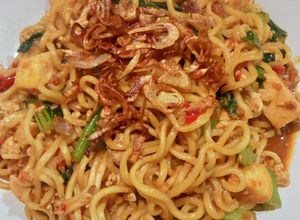 Foto resep Sarimie Nyemek Ala Dapoer Mak Yuya 🤤