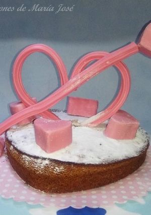 Foto principal de Tarta San Valentín de miel con crema de avellanas, en la Monsieur Cuisine