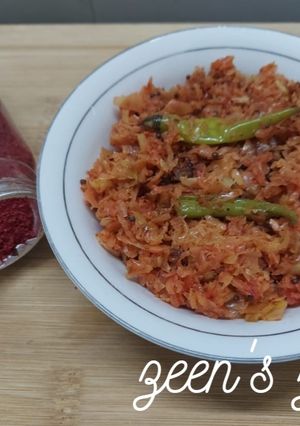 A picture of Sumac Cabbage Fry.