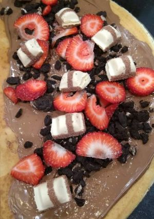 Φωτογραφία της συνταγής Κρέπες γλυκιές με kinder bueno, φράουλες και μπισκότα oreo cookies