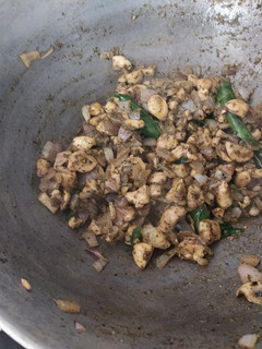 தயிர் சிக்கன் ரோஸ்ட் (Thayir chicken roast recipe in tamil) செய்முறை முக்கிய புகைப்படம்