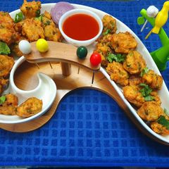 Cheesy Chicken and Mixed Veg Fritters A picture of Cheesy Chicken and Mixed Veg Fritters.
