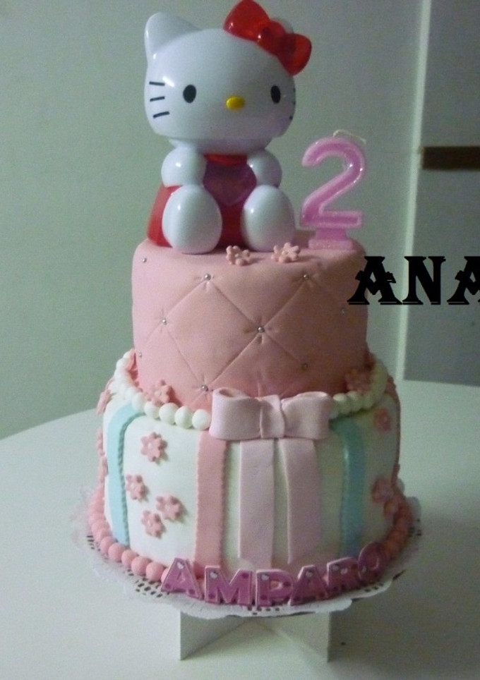 Una foto de Torta Hello Kitty cumpleaños Amparo 