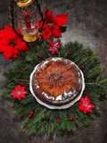 Crostata con nocciole barbabietola e confettura di pere al cardamomo e zafferano