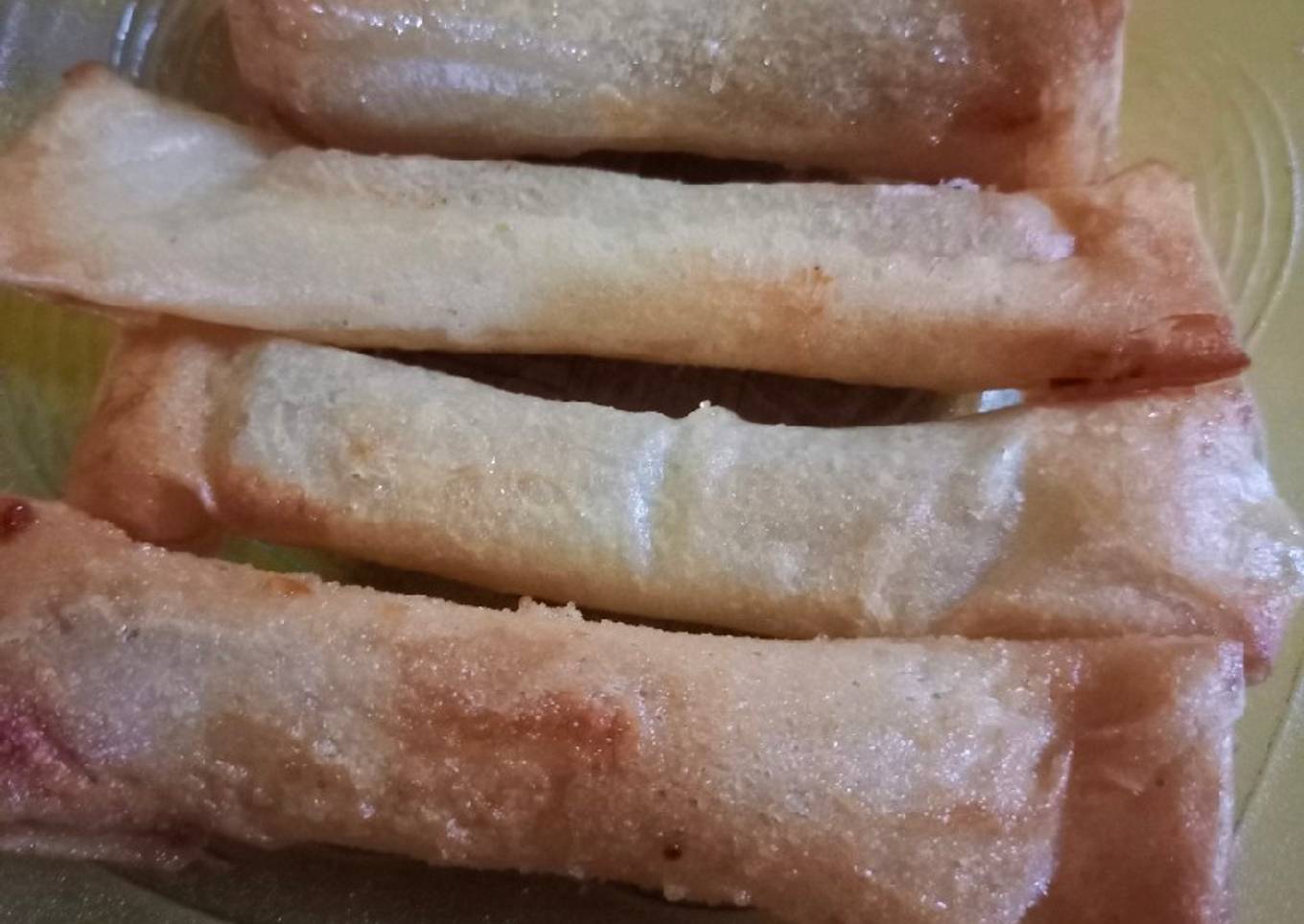 Lumpia pisang (gorengan)