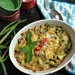 A picture of Cheesy Baked Green Beans.