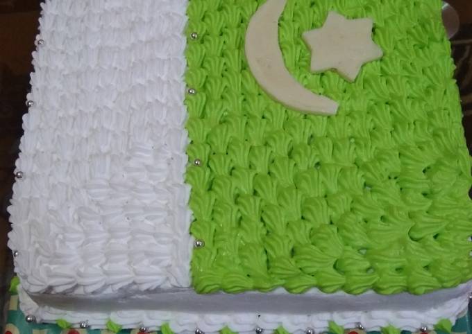 Pakistani flag cake | Flag crafts, Pakistan flag, Pakistani flag