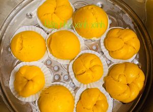 Hình của món Bánh bao bí đỏ hấp không nhân.