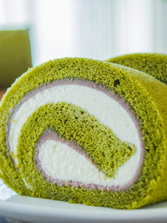 A picture of Matcha Swiss Roll (Matcha Roll Cake).