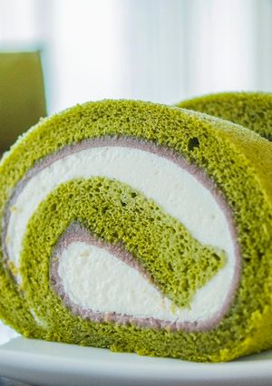 A picture of Matcha Swiss Roll (Matcha Roll Cake).