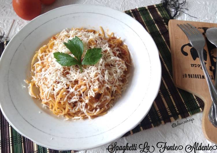 Langkah Mudah untuk Membuat Spaghetti La Fonte Aldente (with Corned Beef) yang Enak Banget