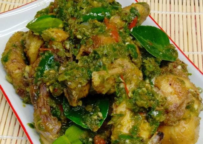 Ayam Ijo Daun Jeruk