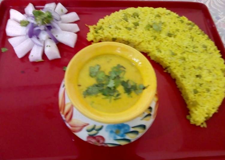 Peas pulao with Punjabi kadhi