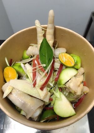 Hình của món Chân gà sả tắc.
