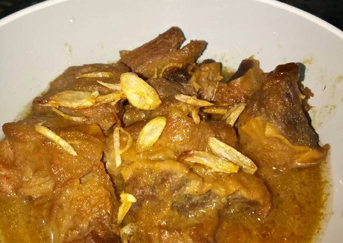 Semur daging Sapi