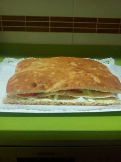 Una foto de Focaccia rellena