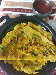 ચણા ના લોટના પુડલા (Chana Flour Pudla Recipe In Gujarati) રેસીપી મુખ્ય ફોટો