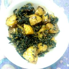 A picture of Aaloo Methi ki sabzi.